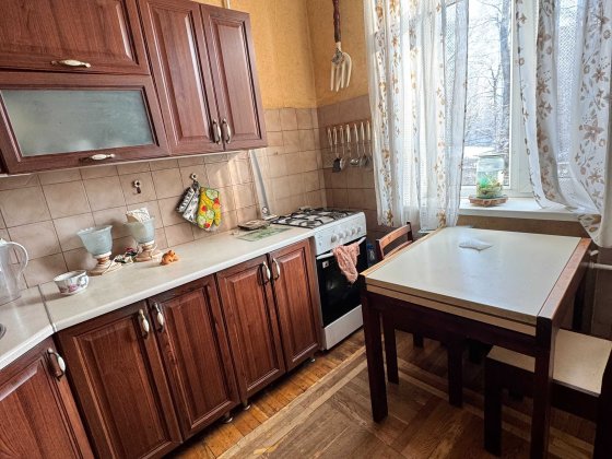 Продаж Сталінка 2-кімн 54м2. Вул.Зоологічна 6, Шевченк/М"Політех Київ