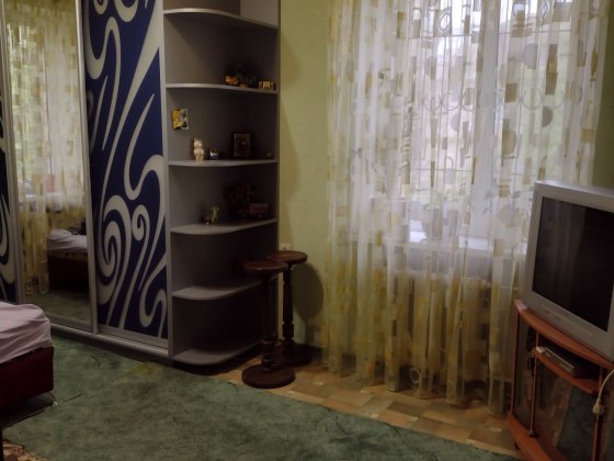 Продам 2 х комнатную квартиру в центре запорожья Запоріжжя