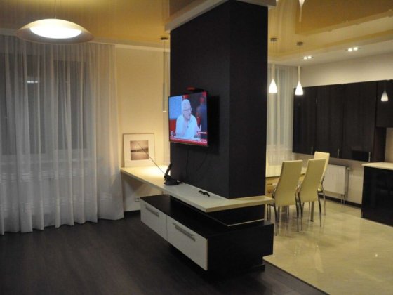 Феодосійська, 3В Двокімнатна, роздільна, 65 м², з ремонтом. Київ