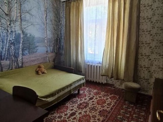 Продается 3 ком полнометражная квартира , 2/4 , р-н Мира Запорожье
