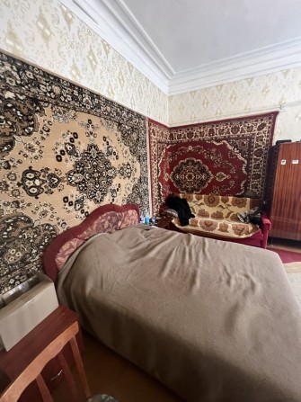 Частина будинку 49 м² в Центрі (вул. Небесної Сотні) + власне подвір’я! - фото 1