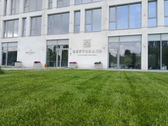 Велика квартира ЖК "Вертикаль" ТРЦ Караван Дніпро
