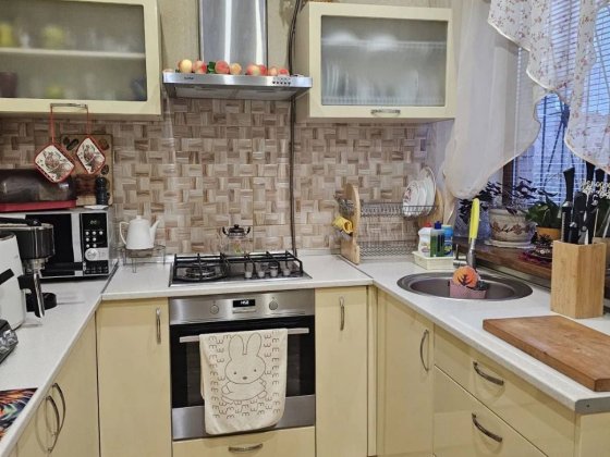 Продам 3х ком. полнометражную кв-ру в центре, ул.Виталия Тележенко (р-н ТЦ Фортуна) 2/4 Запоріжжя