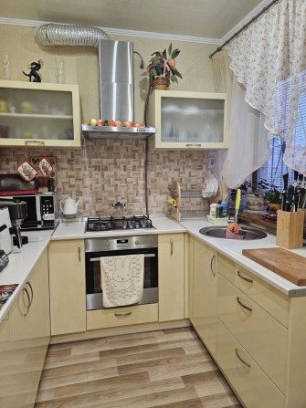 Продам 3х ком. полнометражную кв-ру в центре, ул.Виталия Тележенко (р-н ТЦ Фортуна) 2/4 - фото 1