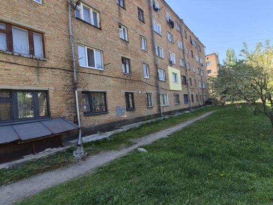 Продам однокімнатну квартиру... Кропивницький