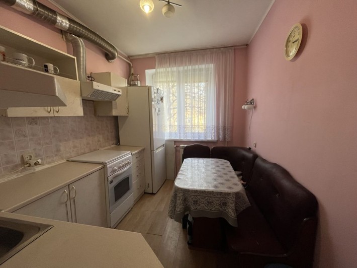 Продаж 4 к. Квартири 62 м.кв на вул. Академіка Янгеля - фото 1