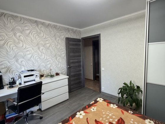 Продаж 3 кім.кв по проспекту Преображенського, р-н 40ї школи -37000$  Без комісії! Запорожье