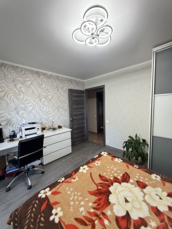 Продаж 3 кім.кв по проспекту Преображенського, р-н 40ї школи -37000$  Без комісії! - фото 1