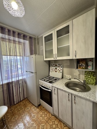 Продам 1 кім. квартиру неподалік Центру - фото 1