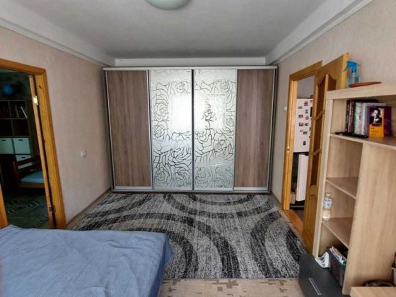 Продам 2-кімнатну квартиру у центрі міста Запоріжжя
