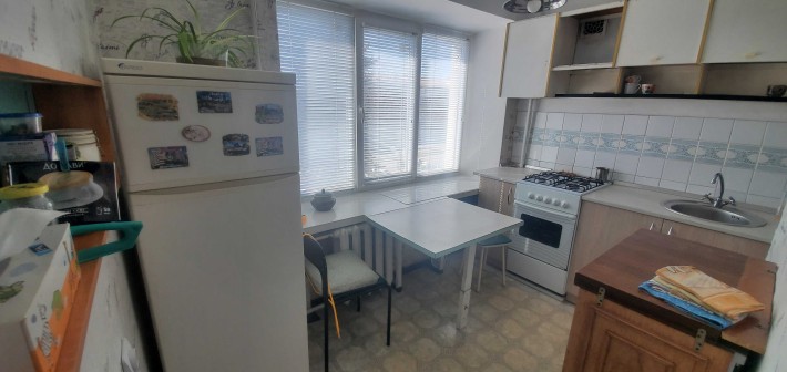 продам  2комн квартиру Соборный 144 - фото 1