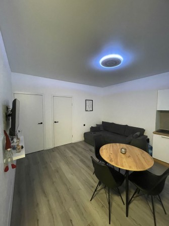 Продам 2-х кімнатну квартиру по вулиці Робоча (низ) - фото 1