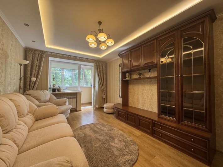Безнал. Сертификат. Продам 3к квартиру. Тополь. Запорожское шоссе 56 - фото 1