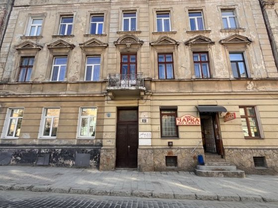 Продаж 2 кім кв вул Клепарівська 12  мансарда без ремонту Львів