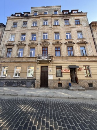 Продаж 2 кім кв вул Клепарівська 12  мансарда без ремонту - фото 1