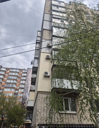Продам 3-кімнатну квартиру на Ковалівці (вулиця Олефіренка) 5/9 поверх - фото 1
