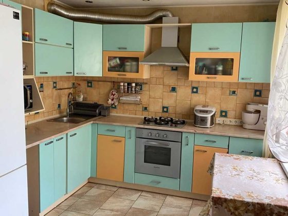 Продам просторную 4х ком квартиру Донецкое шоссе Днепр