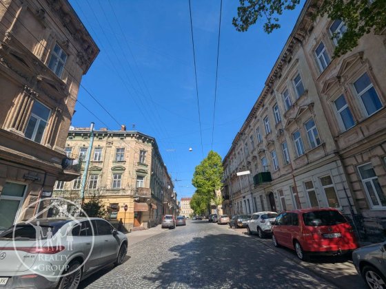 Продаж 1-кімнатної квартири індивідуальне опалення центр Львов