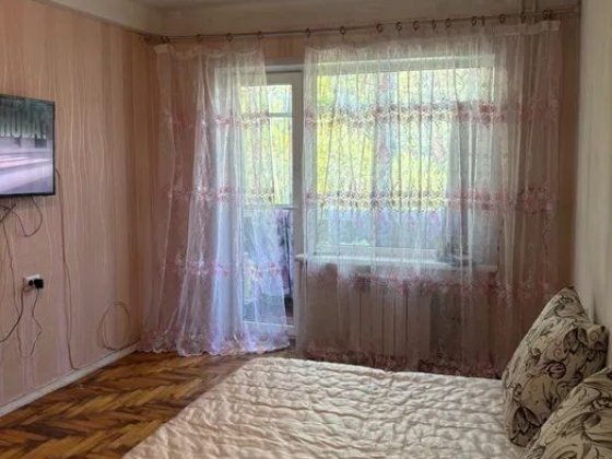 Продам  2 ком.кв 2 комфортный этаж . Запоріжжя