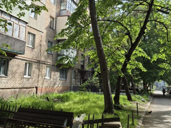 Продаётся 1 ком. квартира  Заводской р-н Запоріжжя