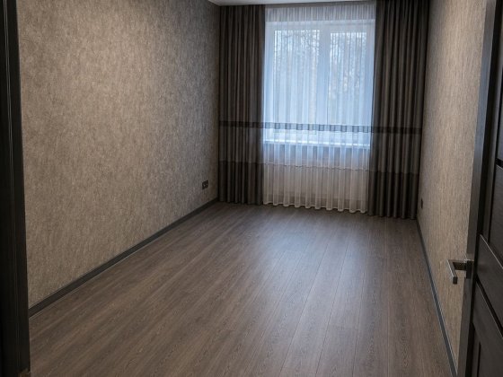 Продається 2 кім квартира Кр. Ринок, 3/5, АЕО, не кутова, з ремонтом Кропивницький