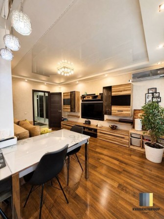 Продам 3к квартиру Тополь - фото 1