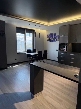Продаж 1к квартири 65м2 - фото 1