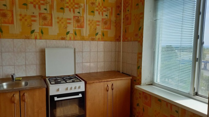 Продам 2х комнатную с большой кухней Хортицкий - фото 1