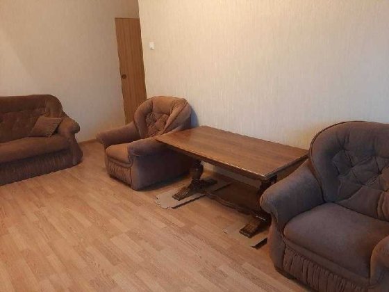 Продам 4-к квартиру на Богдана Хмельницького 26 Днепр