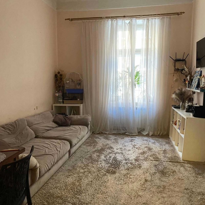 Продаж 3-к квартири в австрійському будинку — Центр (біля Магнуса) - фото 1