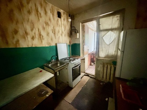 Продам трикімнатну квартиру під ремонт Николаев