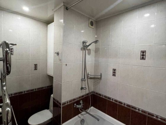 Продажа 2ой квартиры в Бородинском р-не Запорожье
