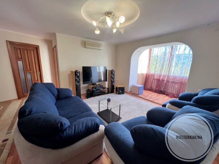 Продаж крупногабаритної 3к квартири Фуршет/Океанівська на 6 поверсі з 9 - фото 1