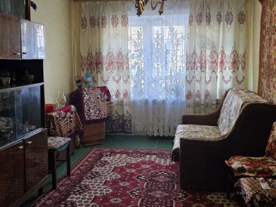 Продаю 3к квартиру в Лесках.  Сертификат.