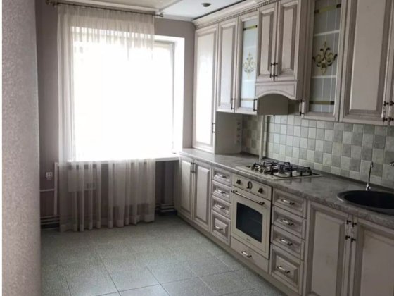Продам 3-к квартиру в центрі міста Кропивницький