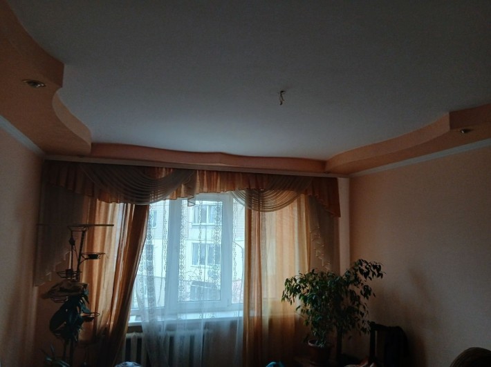 Продаж частки  квартири - фото 1