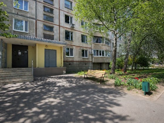 Продам свю -  1 к. Квартиру на пр. Премоги ( Олексіївка ) Харків