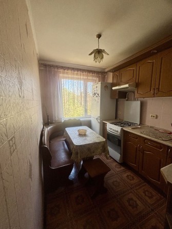 Продам трикімнатну квартиру Площа Перемоги, Ваучер-Сертифікат - фото 1