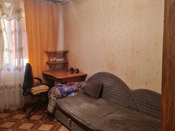 Продаж 2 кімн. квартири, Площа Перемоги.