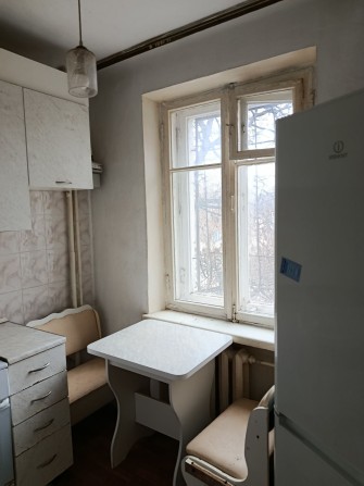 Продаю 1к/кв ул.8 Марта 2/5 32/17/6 ,балкон,колонка,15000$ - фото 1