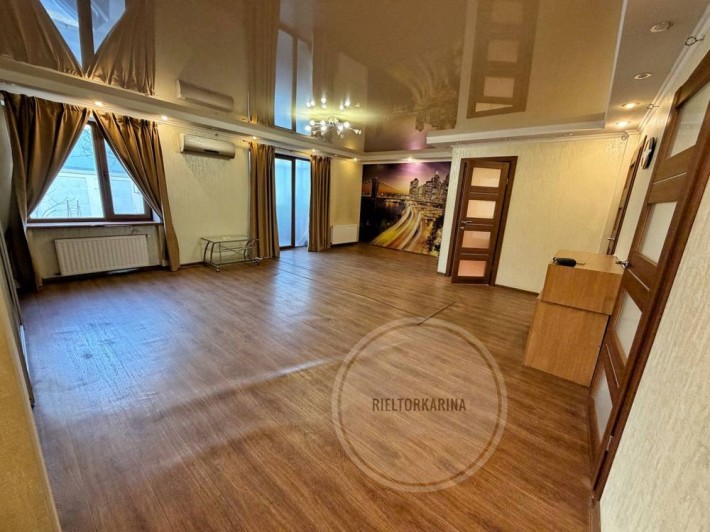 Продам 3к 85м2/3-Я Слободская возле рынка Юлиана - фото 1