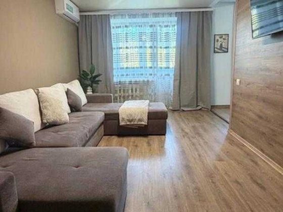 Продам 3 комнатную квартиру в р-не ЮЖД Харьков