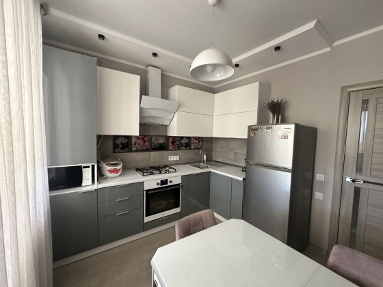 Продаж 2 кімн квартири з ремонтом Агрономічне