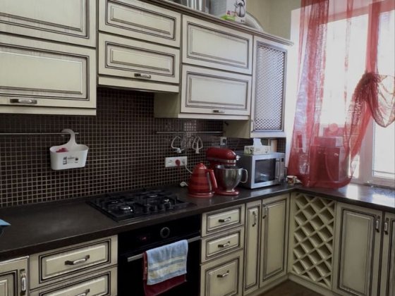 Продается 4 кк сталинка в самом Центре! 2 яруса! Миколаїв