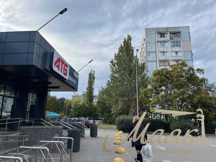 Продам 3-к.кв.4/9.Героїв 93-ї бр.44А - фото 1