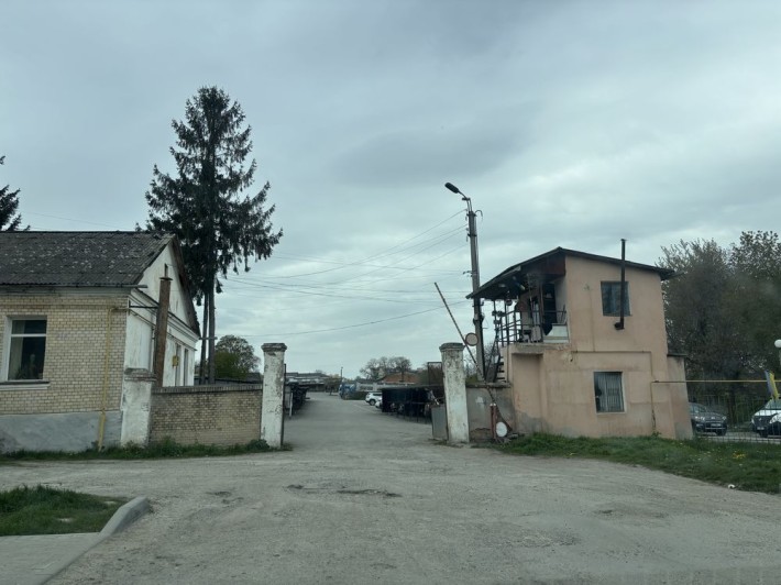 Здам в оренду крите парко місце на стоянці - фото 1