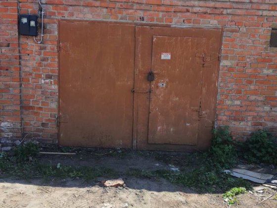 Гараж на Дитячому світі Бердичів