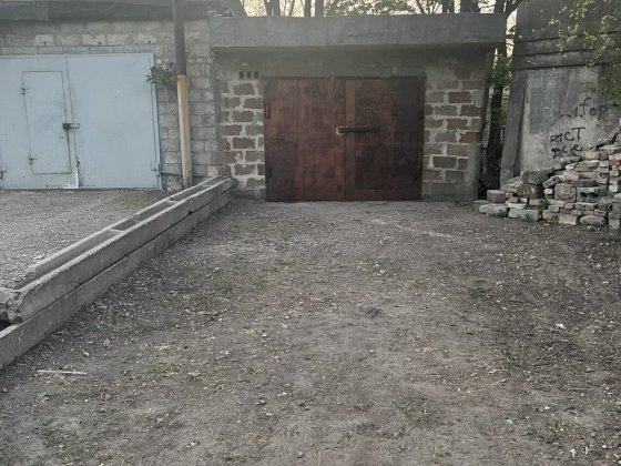 Продам гараж на Черёмушках район цнапа Каменское