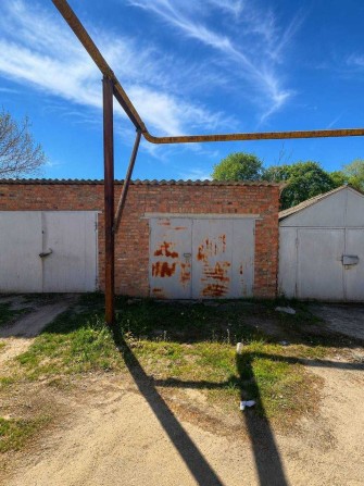 Продаж гаража в центрі м. Ромни біля сцени(Food House) - фото 1