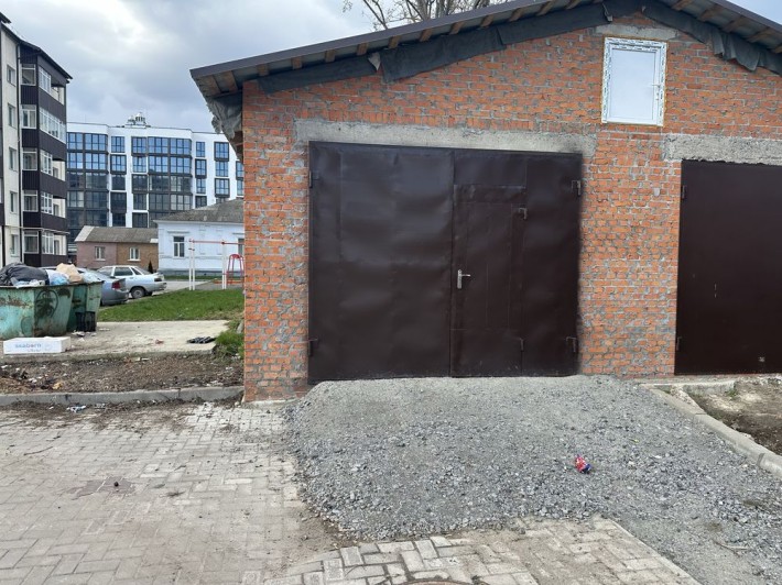 Продам гараж в центрі міста Ромни Сумська обл. - фото 1